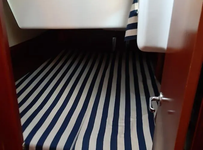 Botel Erima Puerto Calero