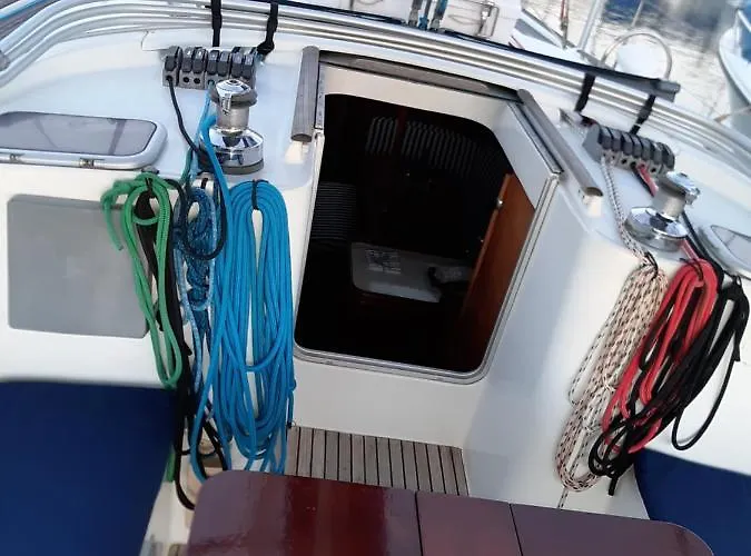 Botel Erima Puerto Calero