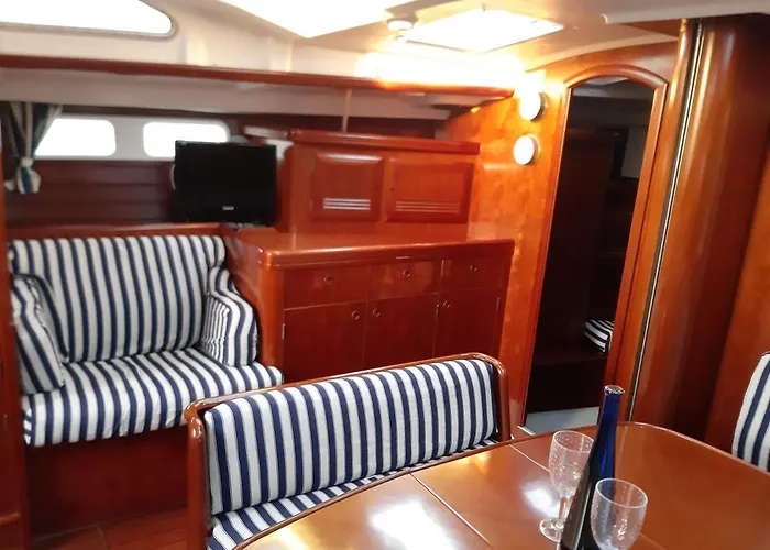 Erima Botel Puerto Calero