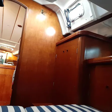 Botel Erima Puerto Calero