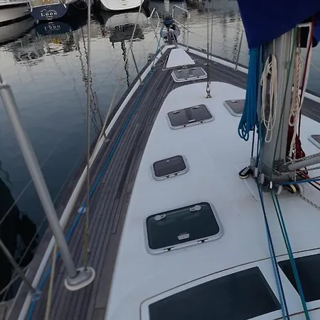 Erima Botel Puerto Calero