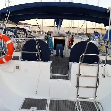 Erima Botel Puerto Calero