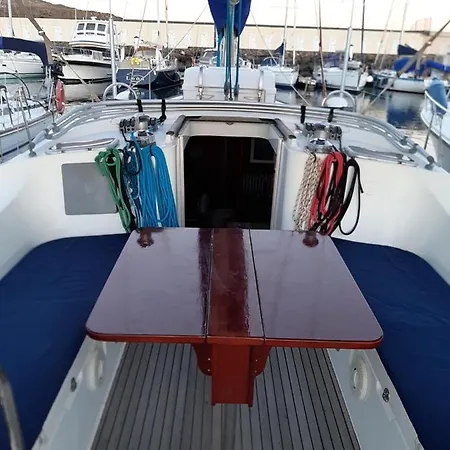 Πλωτό κατάλυμα Erima Puerto Calero