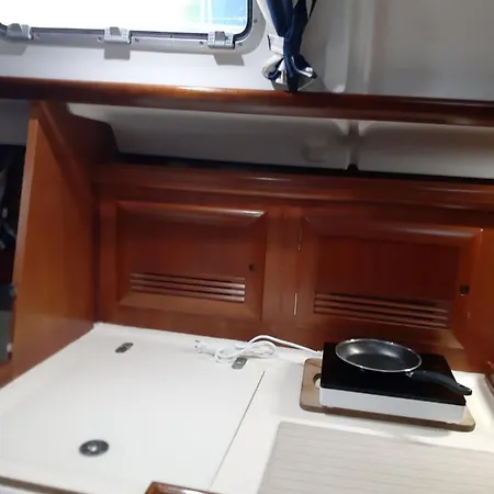 Erima Botel *